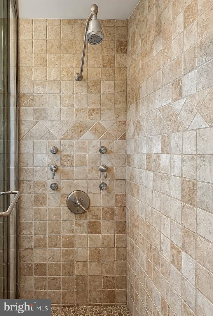 22712 Parkview Dr Property Photo 40