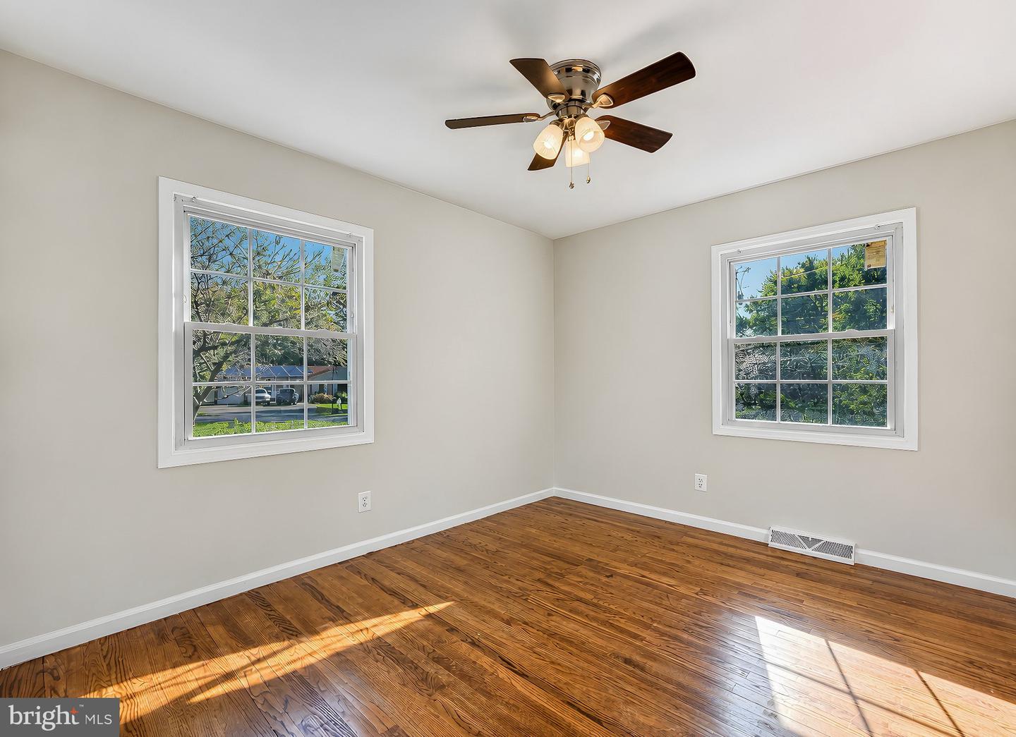 22712 Parkview Dr Property Photo 49