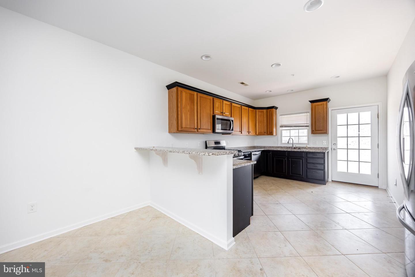 111 Sunset Cir #111e Property Photo 23