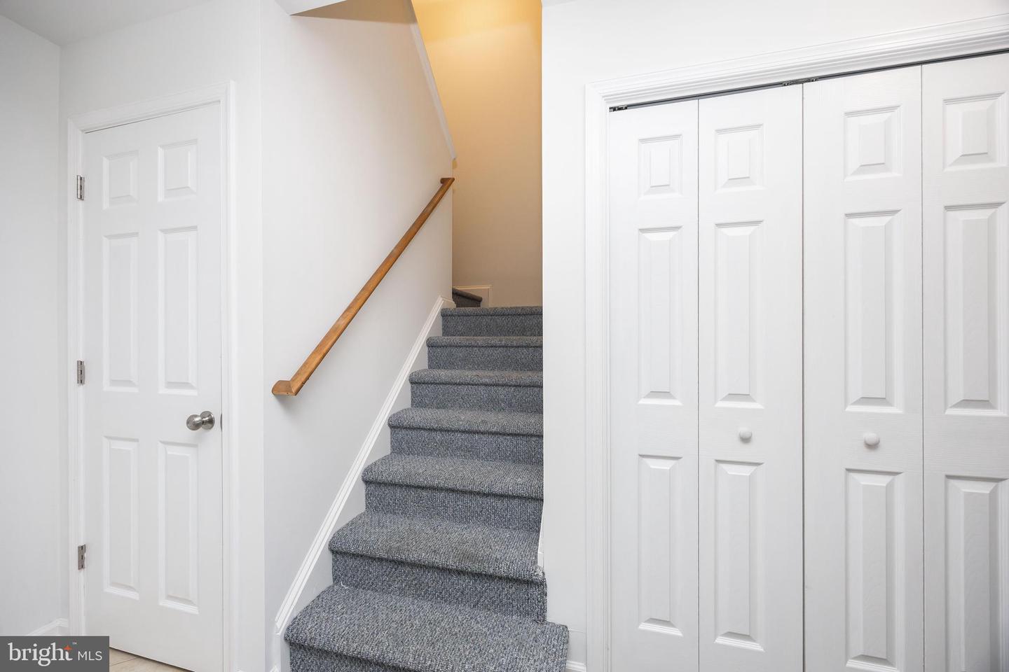 111 Sunset Cir #111e Property Photo 29