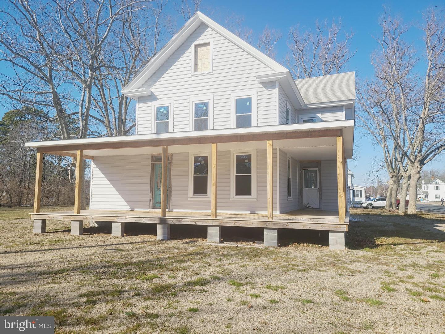 2 W Main St Property Photo 1