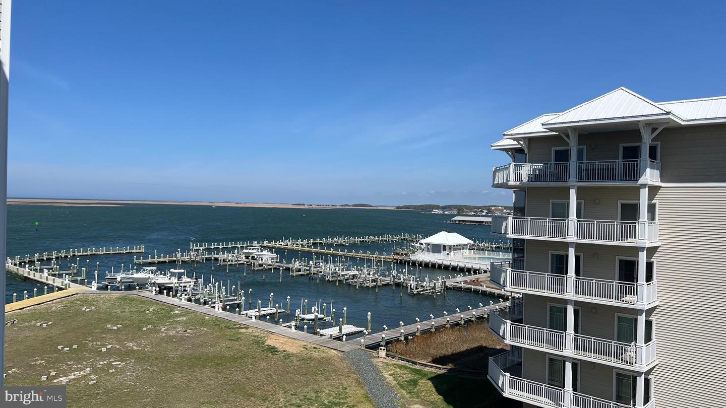 103 Williams St #416 Property Photo 2