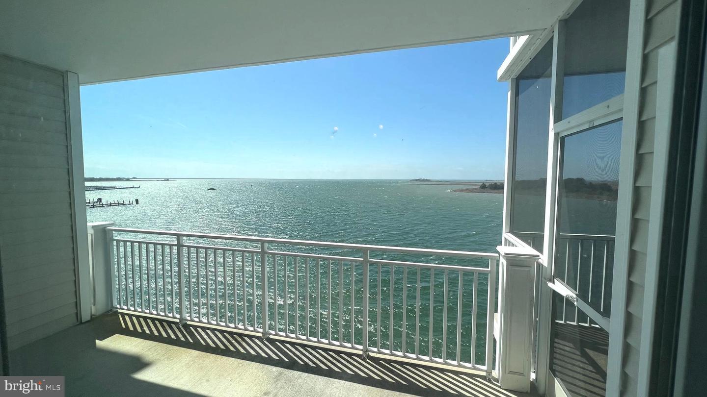 103 Williams St #416 Property Photo 3