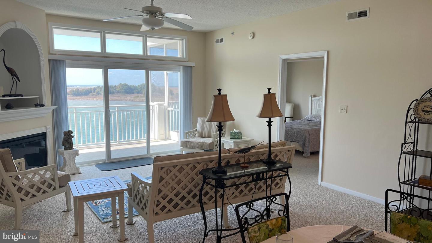 103 Williams St #416 Property Photo 9