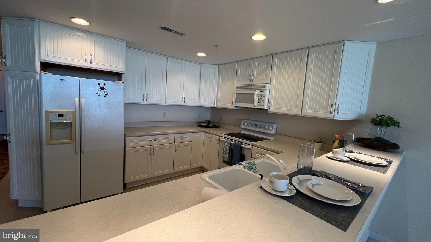 103 Williams St #416 Property Photo 14