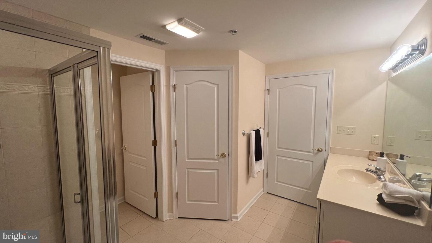 103 Williams St #416 Property Photo 20