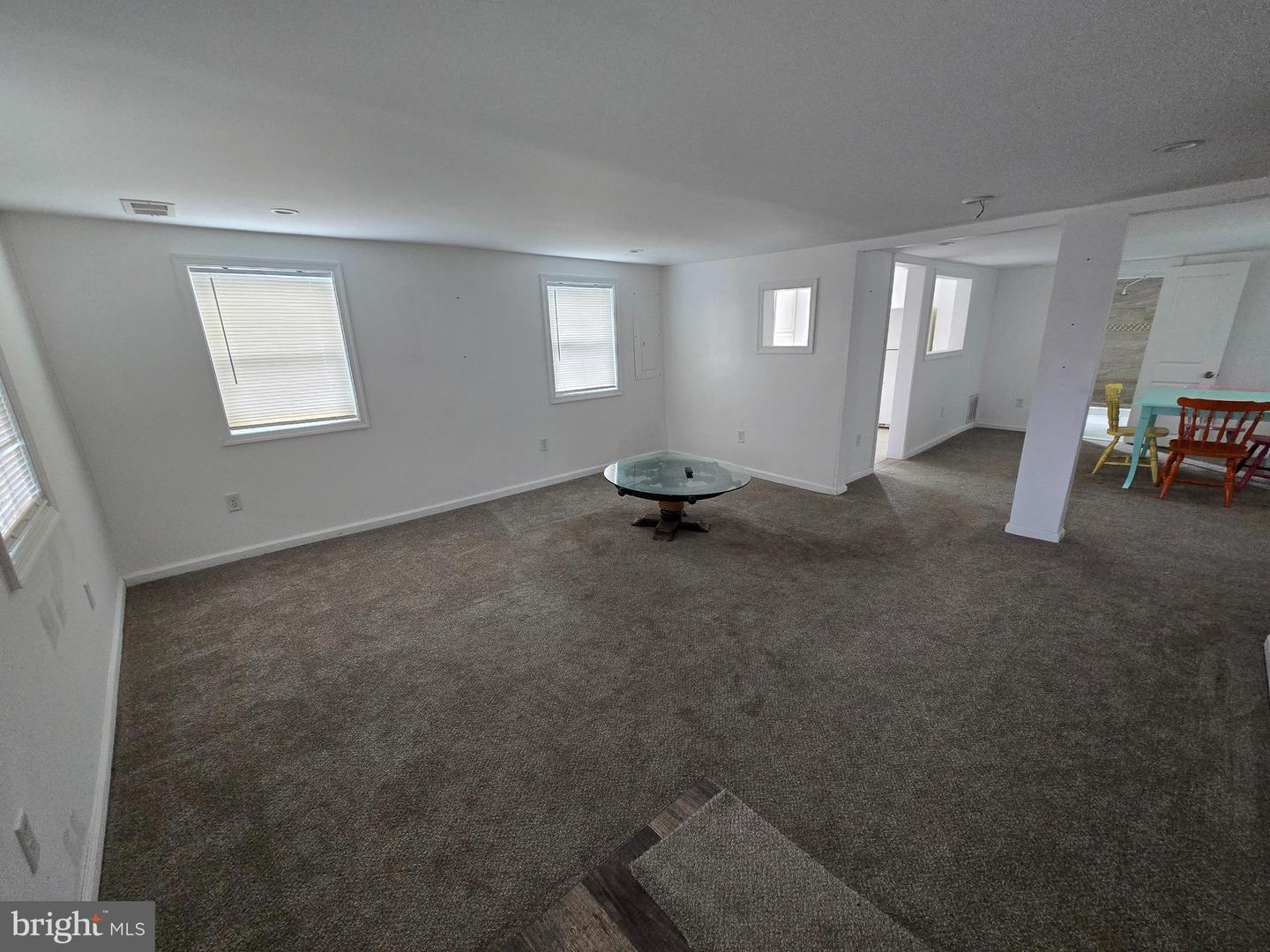 25 W Chesapeake Ave Property Photo 5