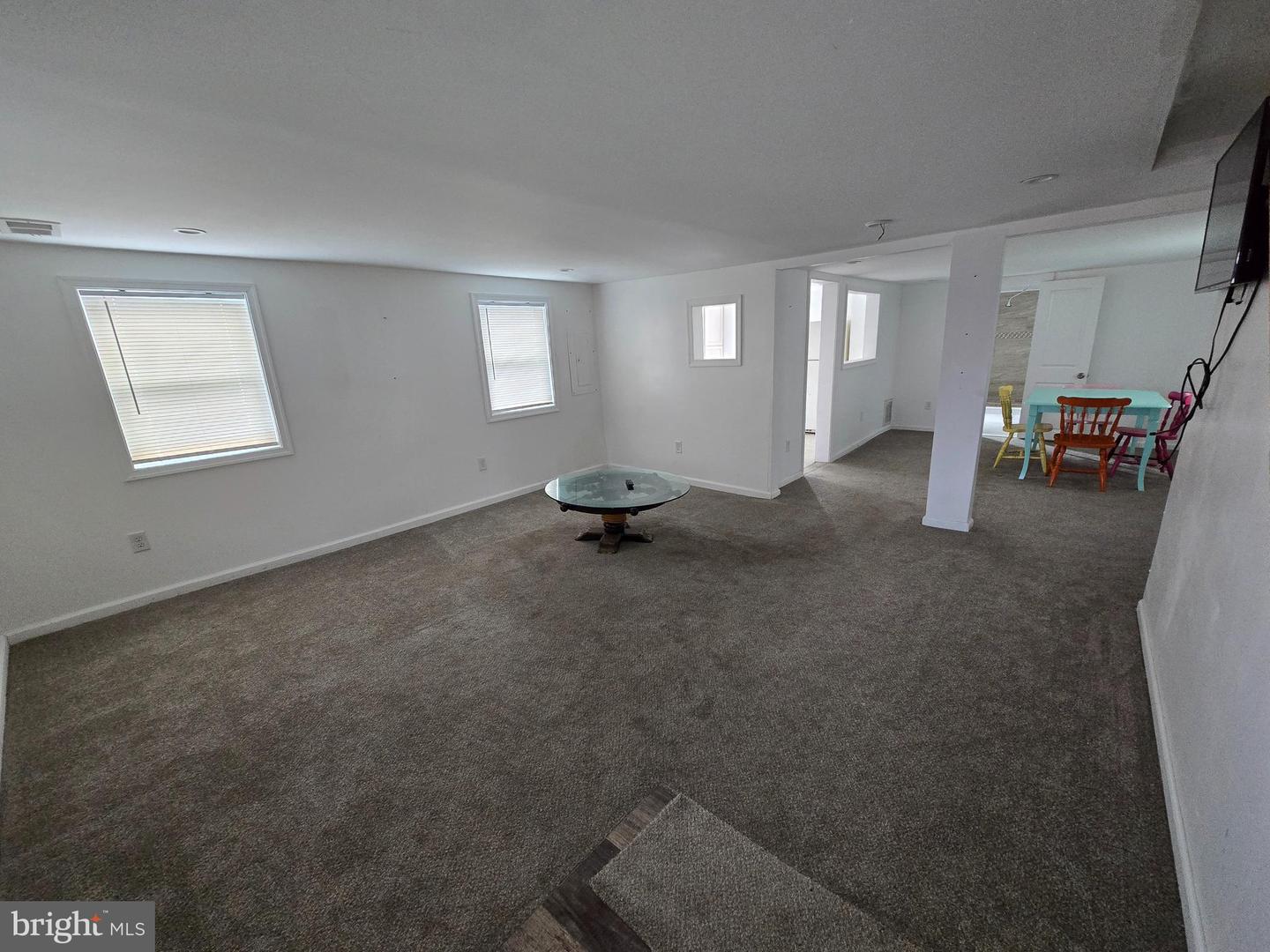25 W Chesapeake Ave Property Photo 6