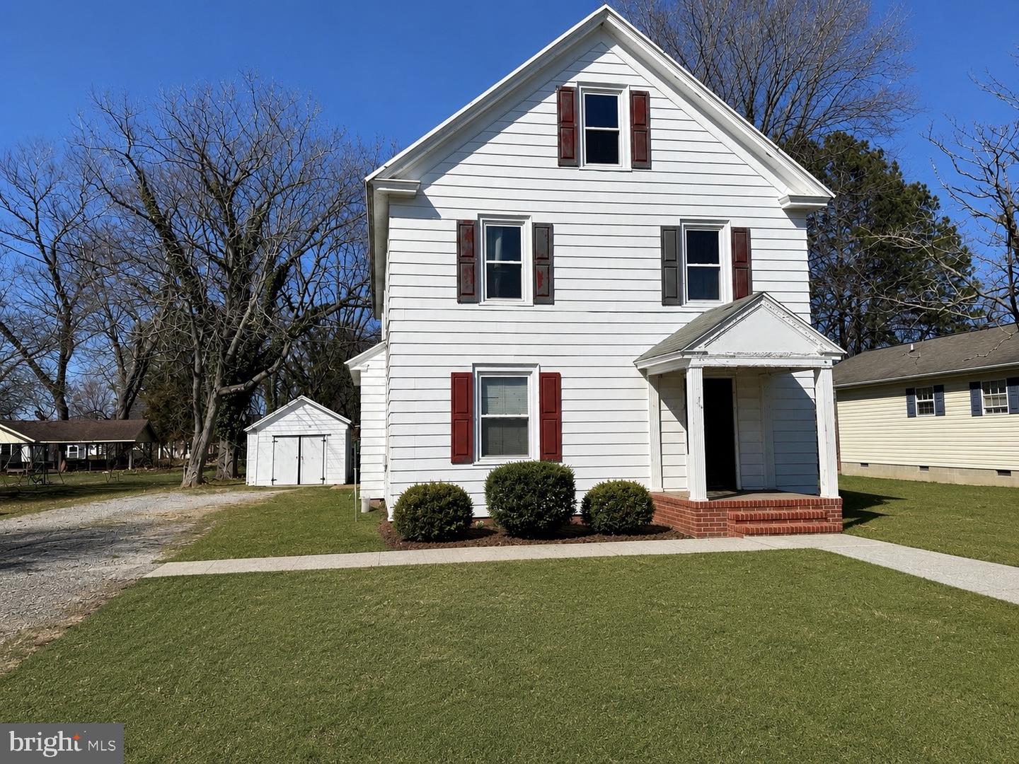30432 Oak St Property Photo 2