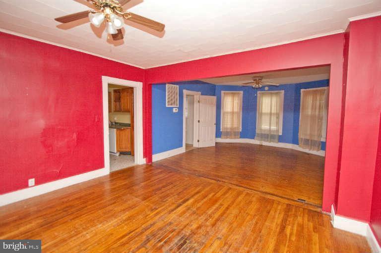 30432 Oak St Property Photo 3