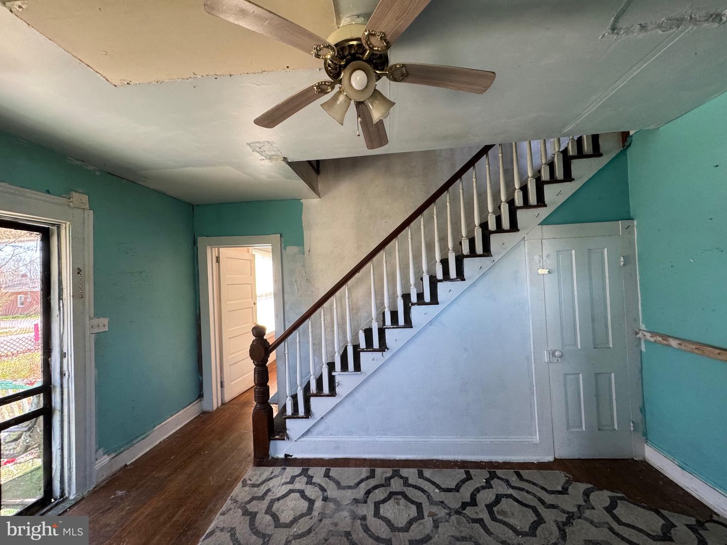 30432 Oak St Property Photo 5