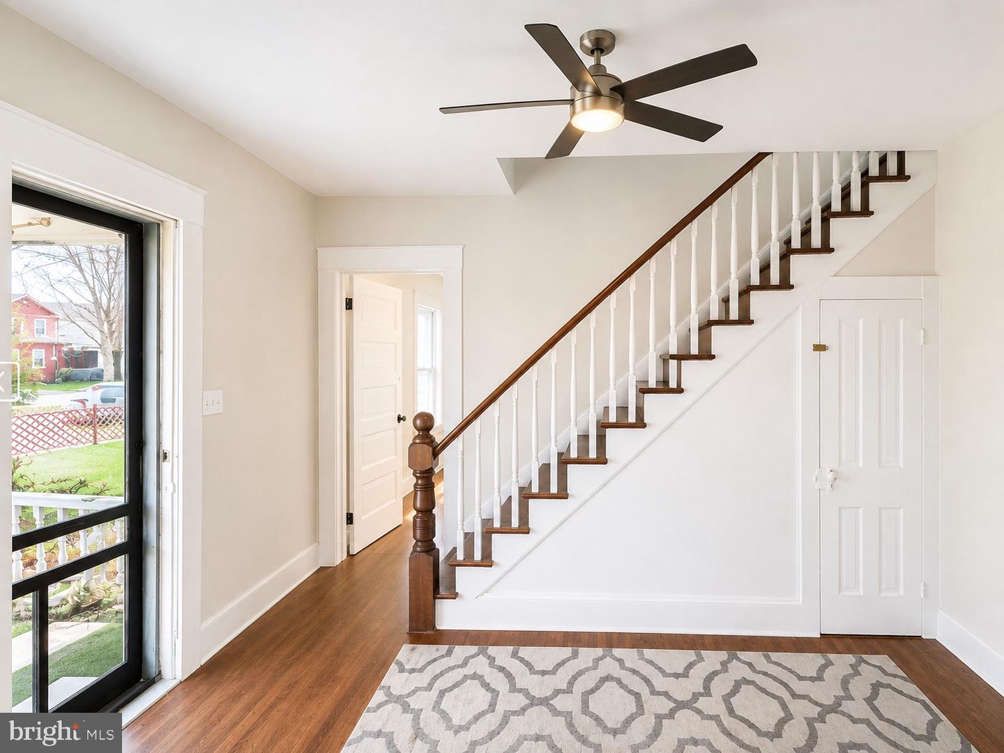 30432 Oak St Property Photo 6