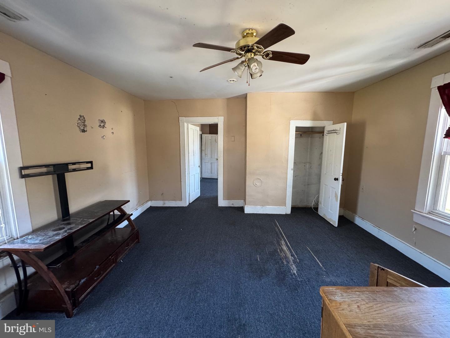 30432 Oak St Property Photo 8