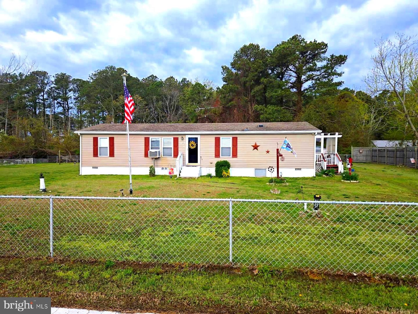 9274 Deal Island Rd Property Photo 1