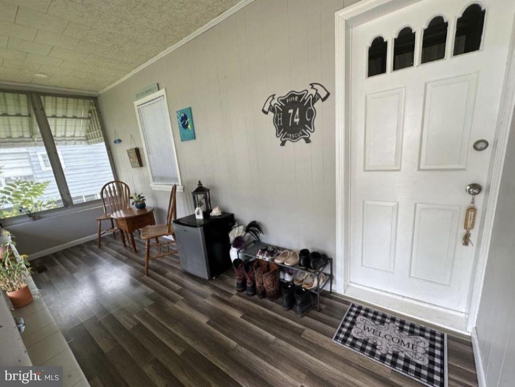 409 Myrtle St Property Photo 3