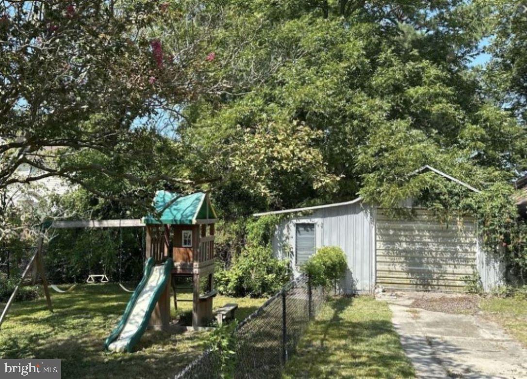 409 Myrtle St Property Photo 19