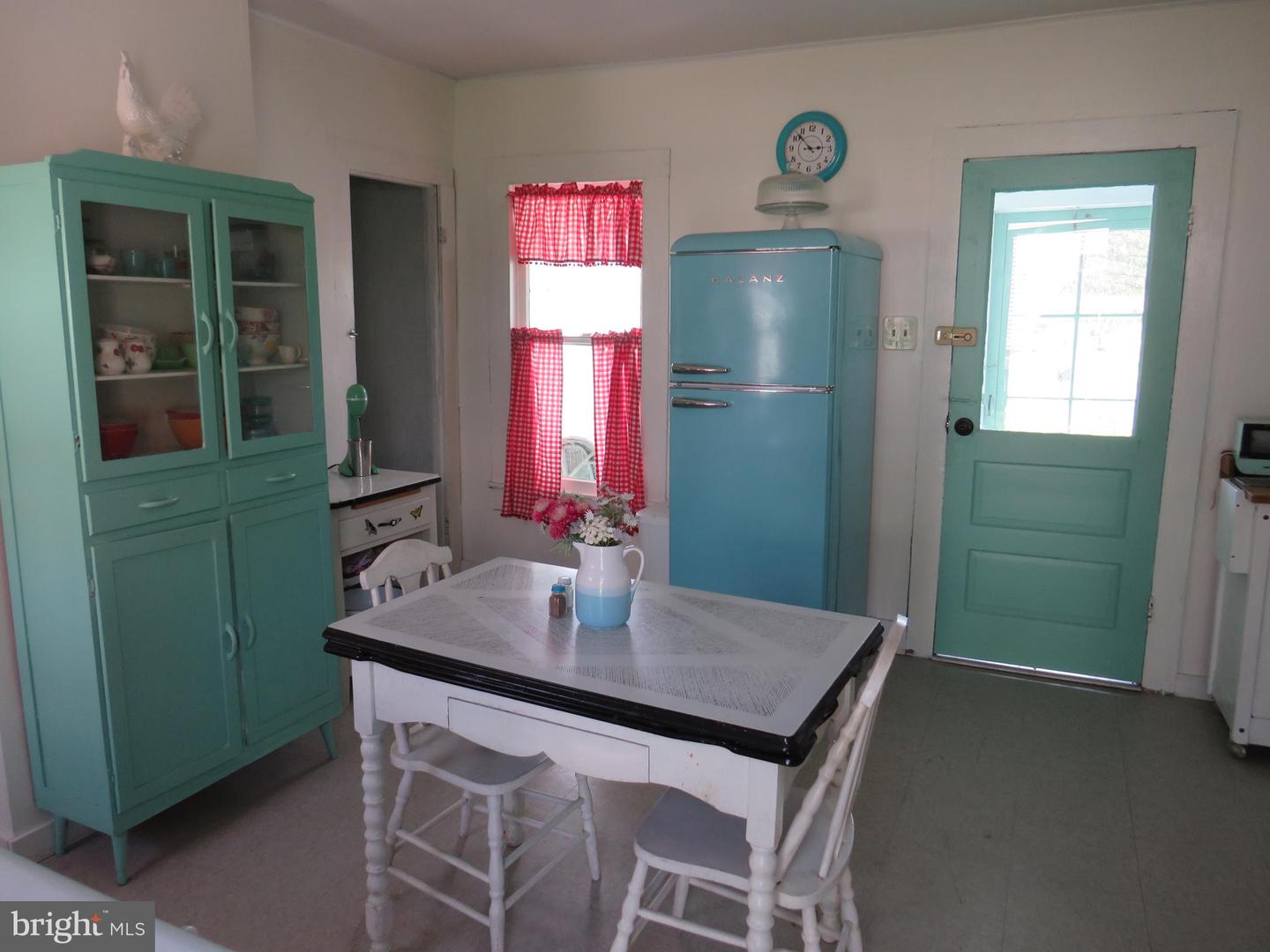 3289 Sackertown Rd Property Photo 6