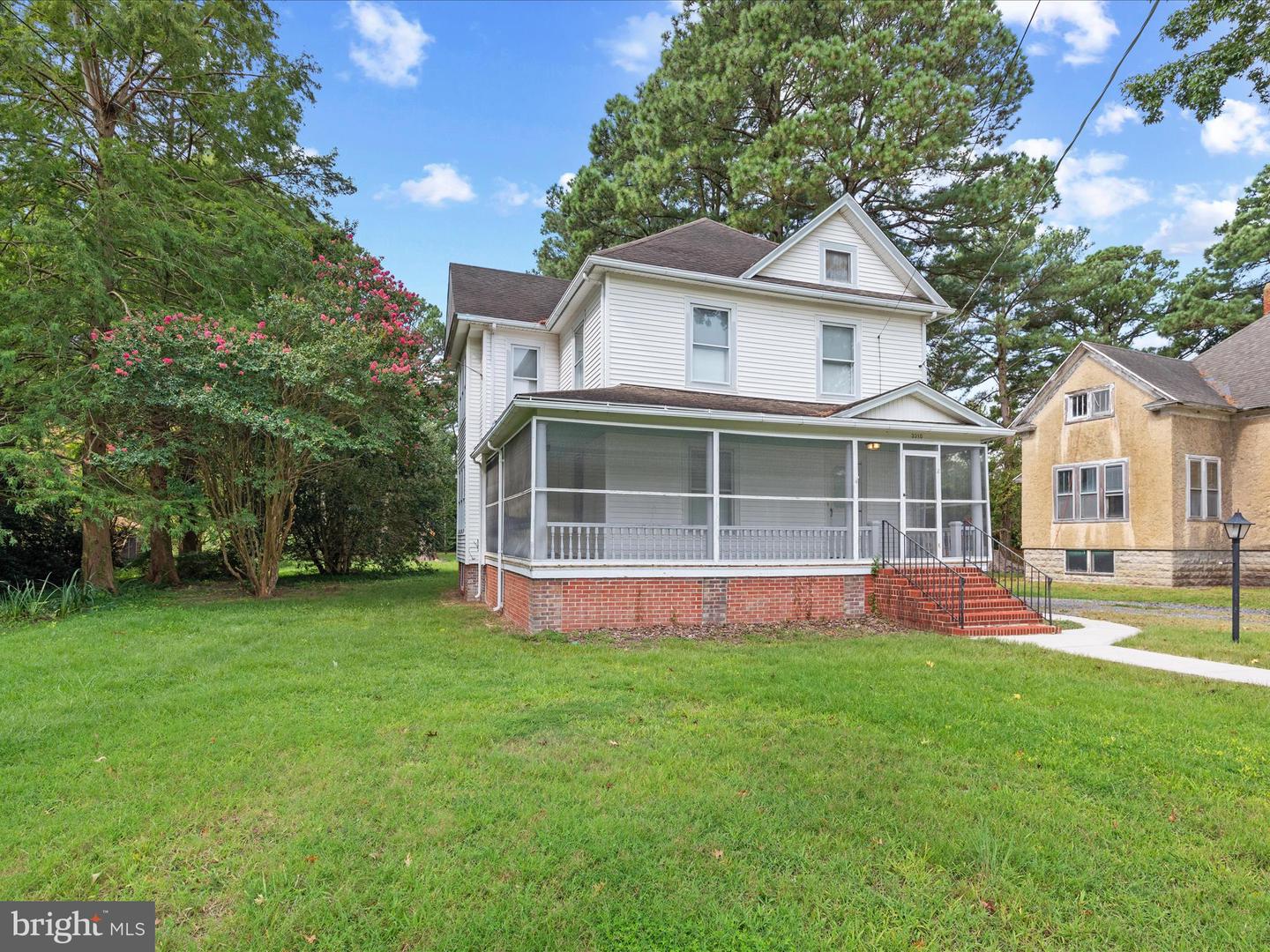 3310 Lawsonia Rd Property Photo 1