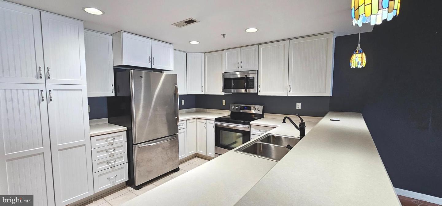 102 Williams St #209 Property Photo 8
