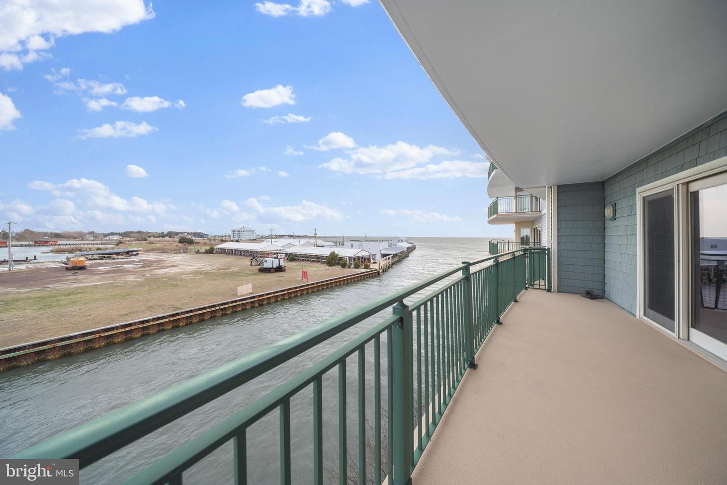 1 Dock St #203 Property Photo 19
