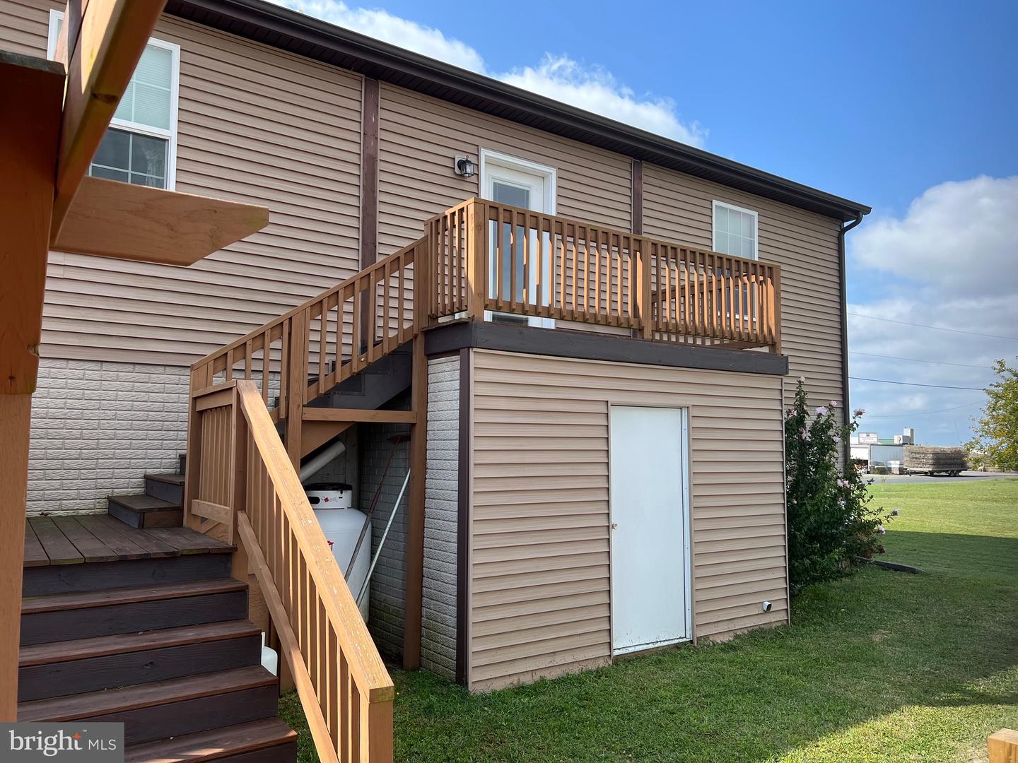 25980 Rumbley Rd Property Photo 7