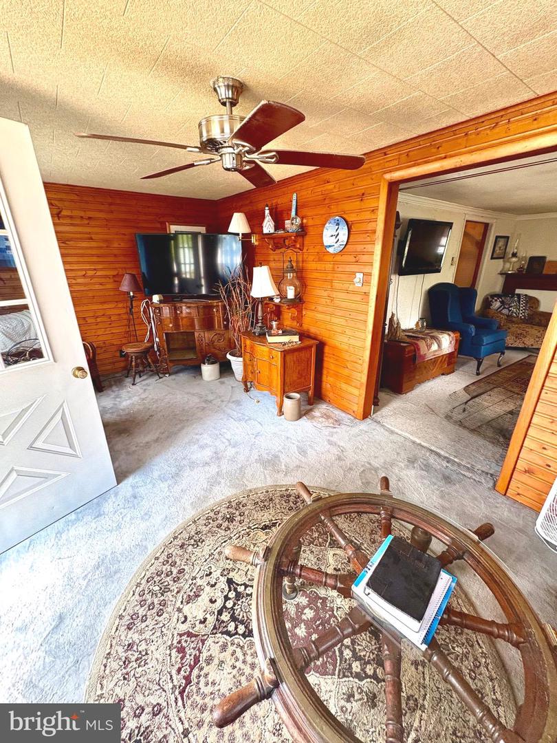 21162 Tuff St Property Photo 3