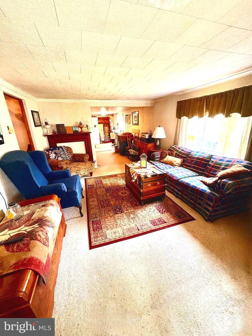 21162 Tuff St Property Photo 6