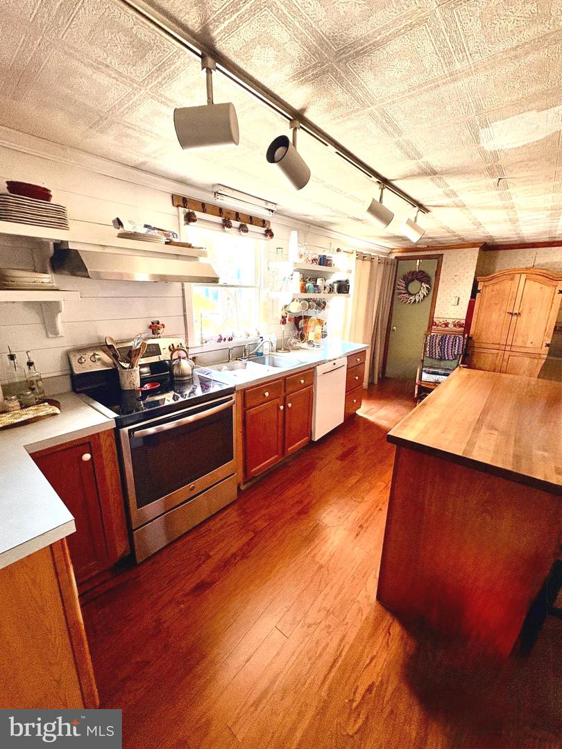 21162 Tuff St Property Photo 11