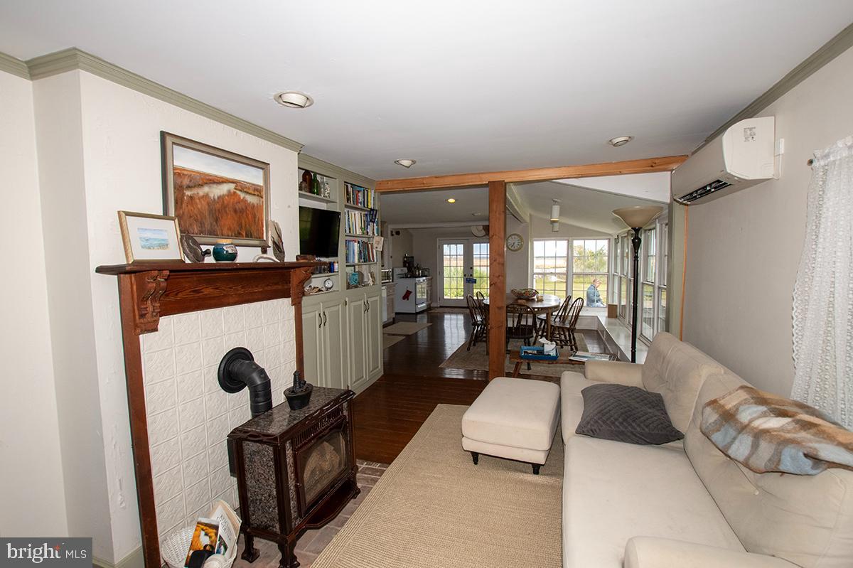 25678 Frenchtown Rd Property Photo 18
