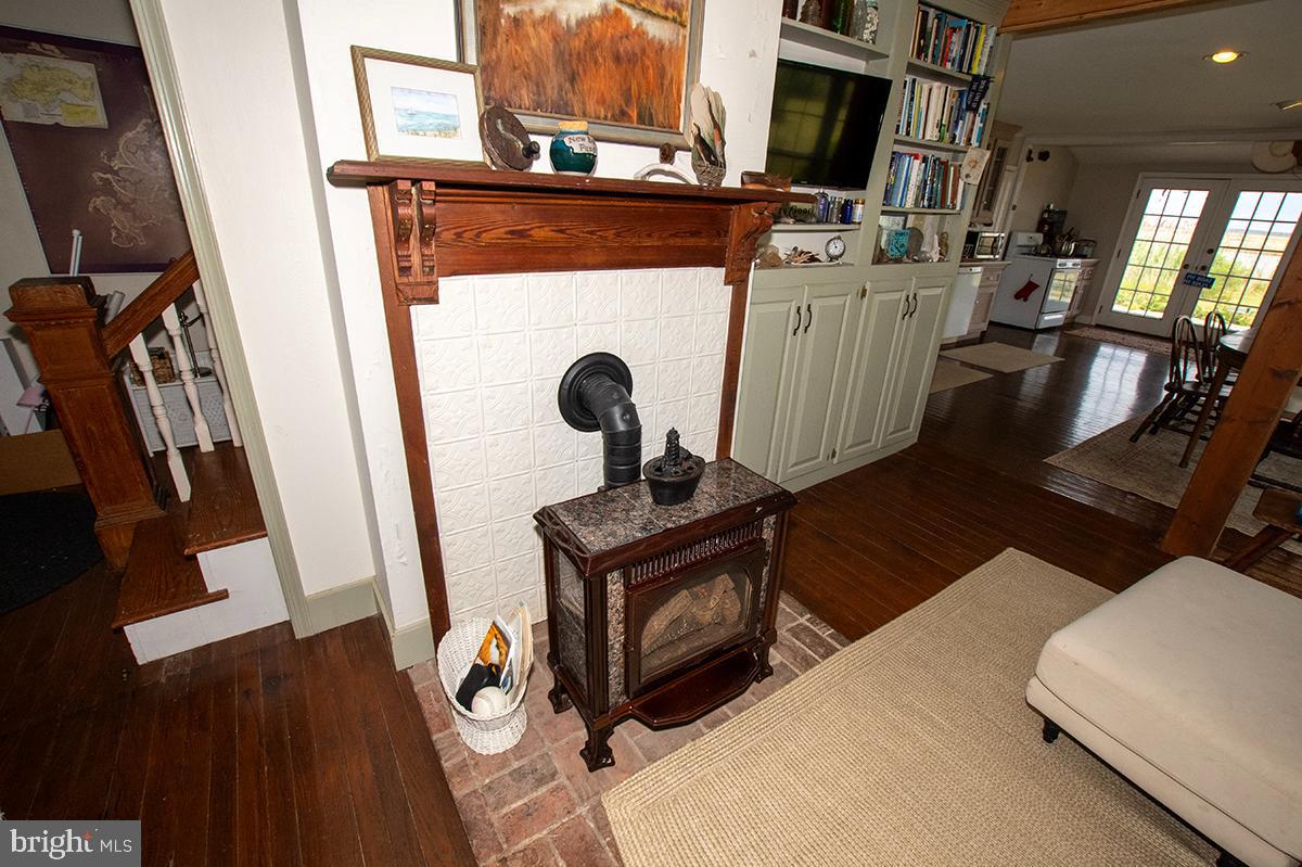 25678 Frenchtown Rd Property Photo 19