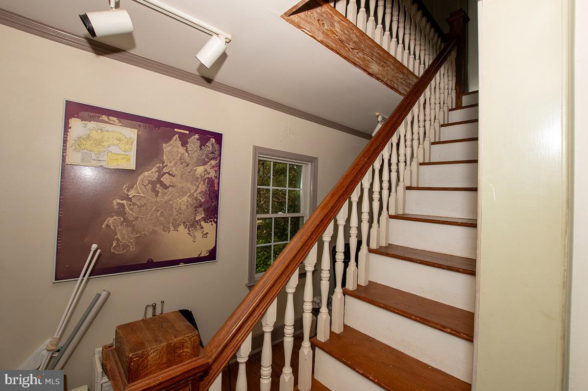 25678 Frenchtown Rd Property Photo 21