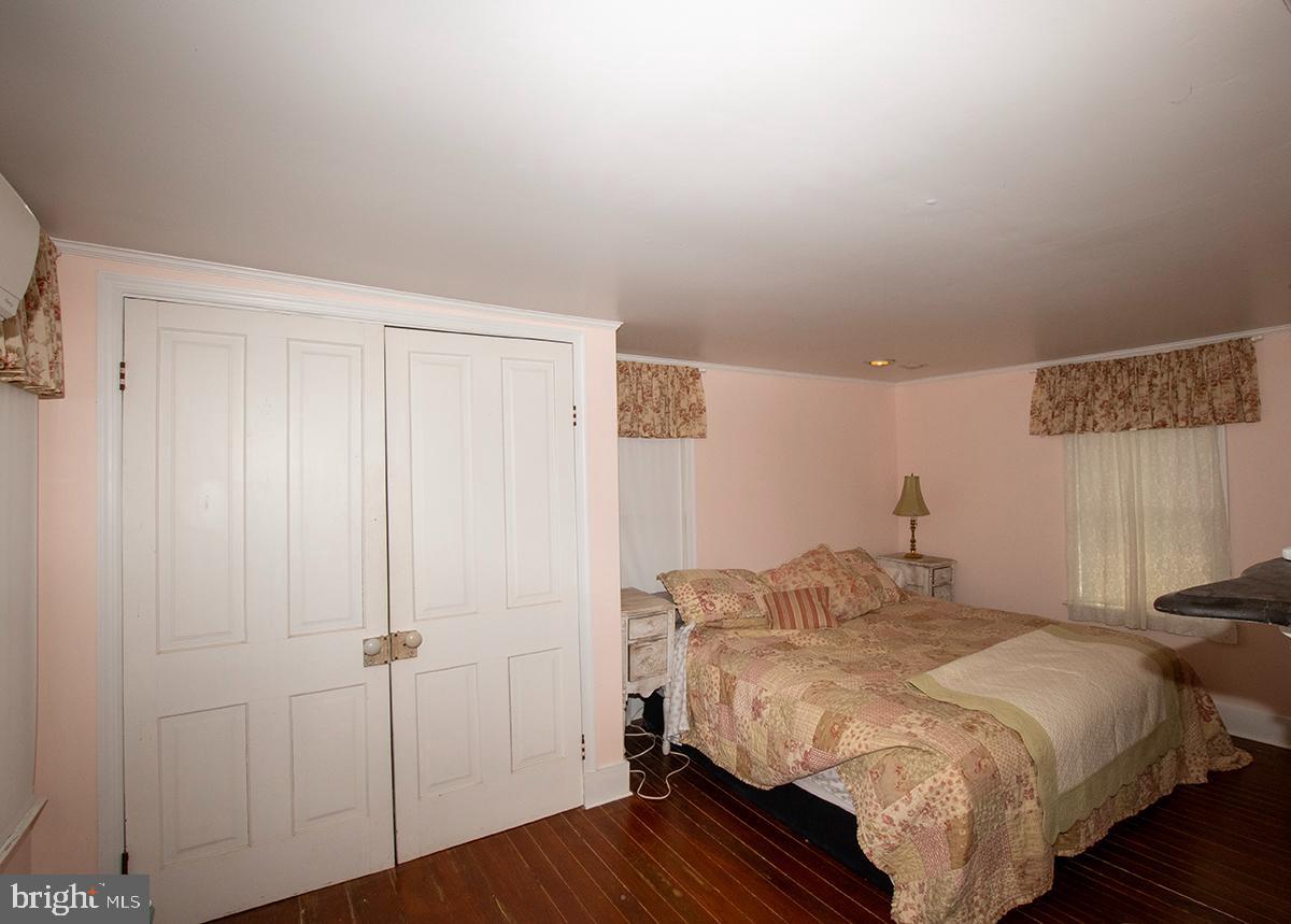 25678 Frenchtown Rd Property Photo 27