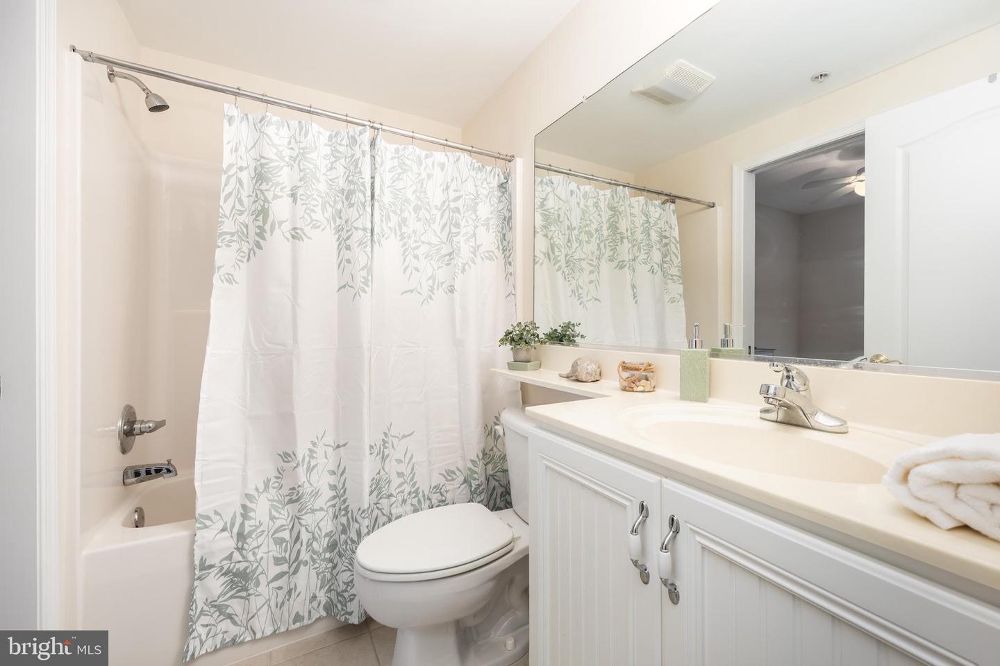 103 Williams St #416 Property Photo 16