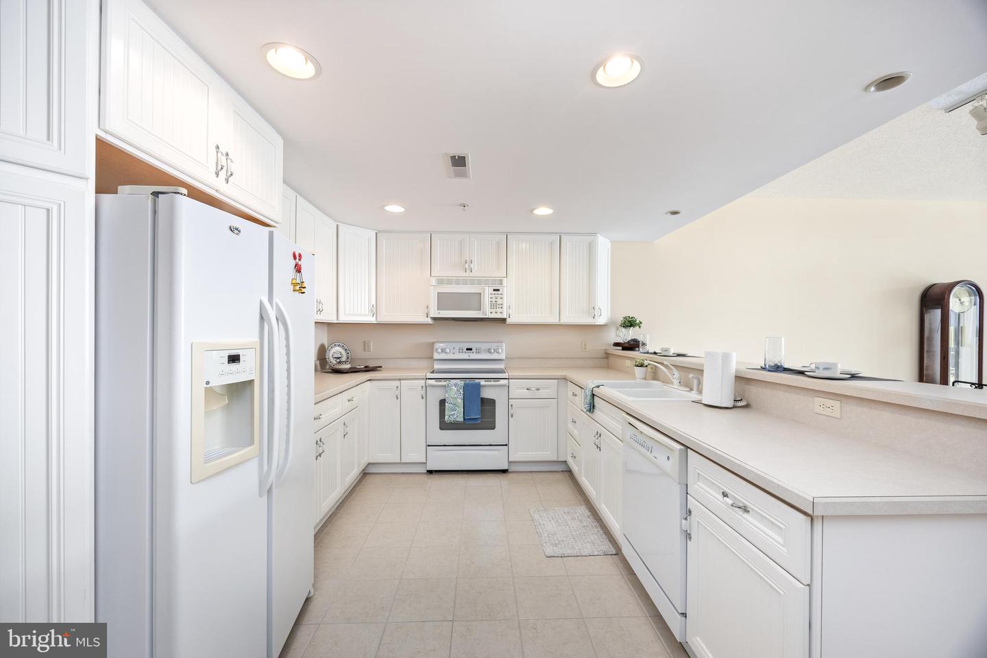 103 Williams St #416 Property Photo 24