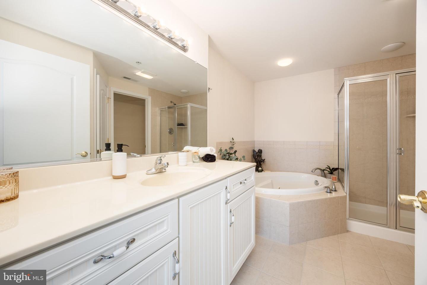 103 Williams St #416 Property Photo 42