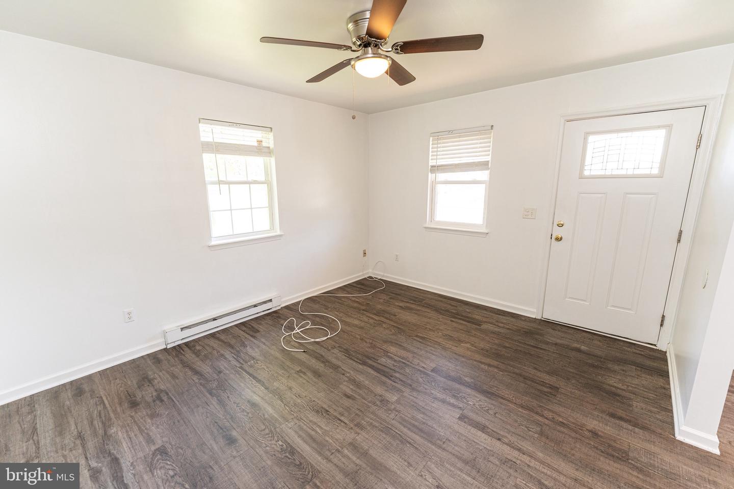 30704 Hampden Ave Property Photo 8