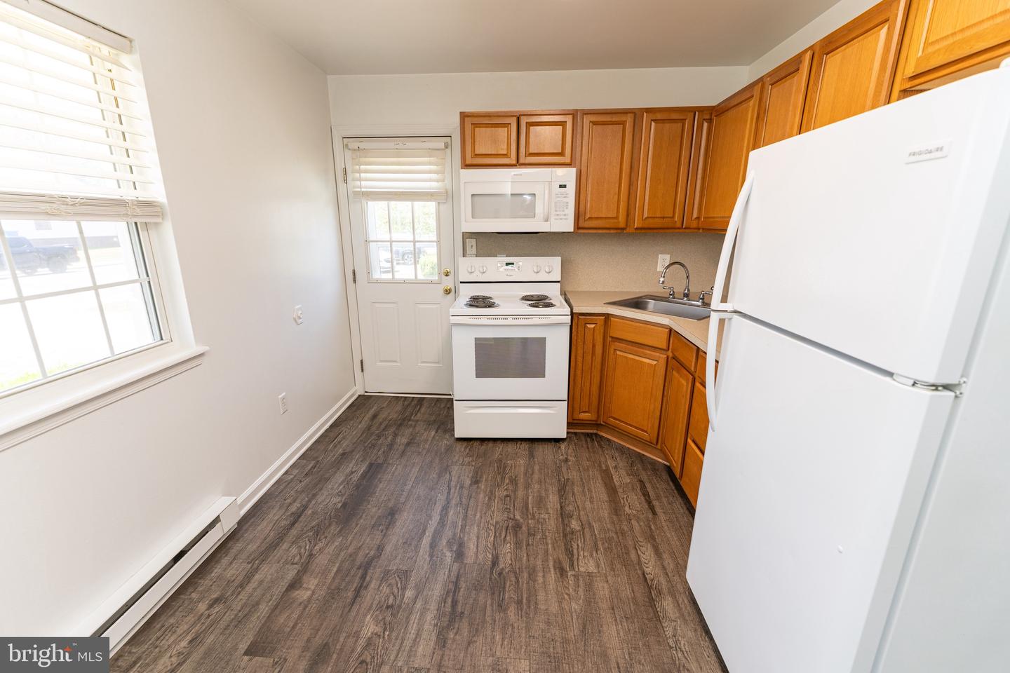 30704 Hampden Ave Property Photo 11