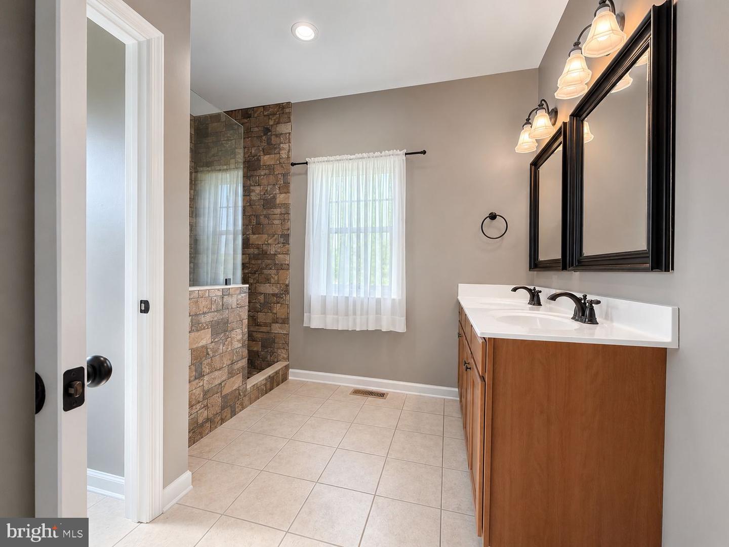 31390 Harvest Ct Property Photo 12