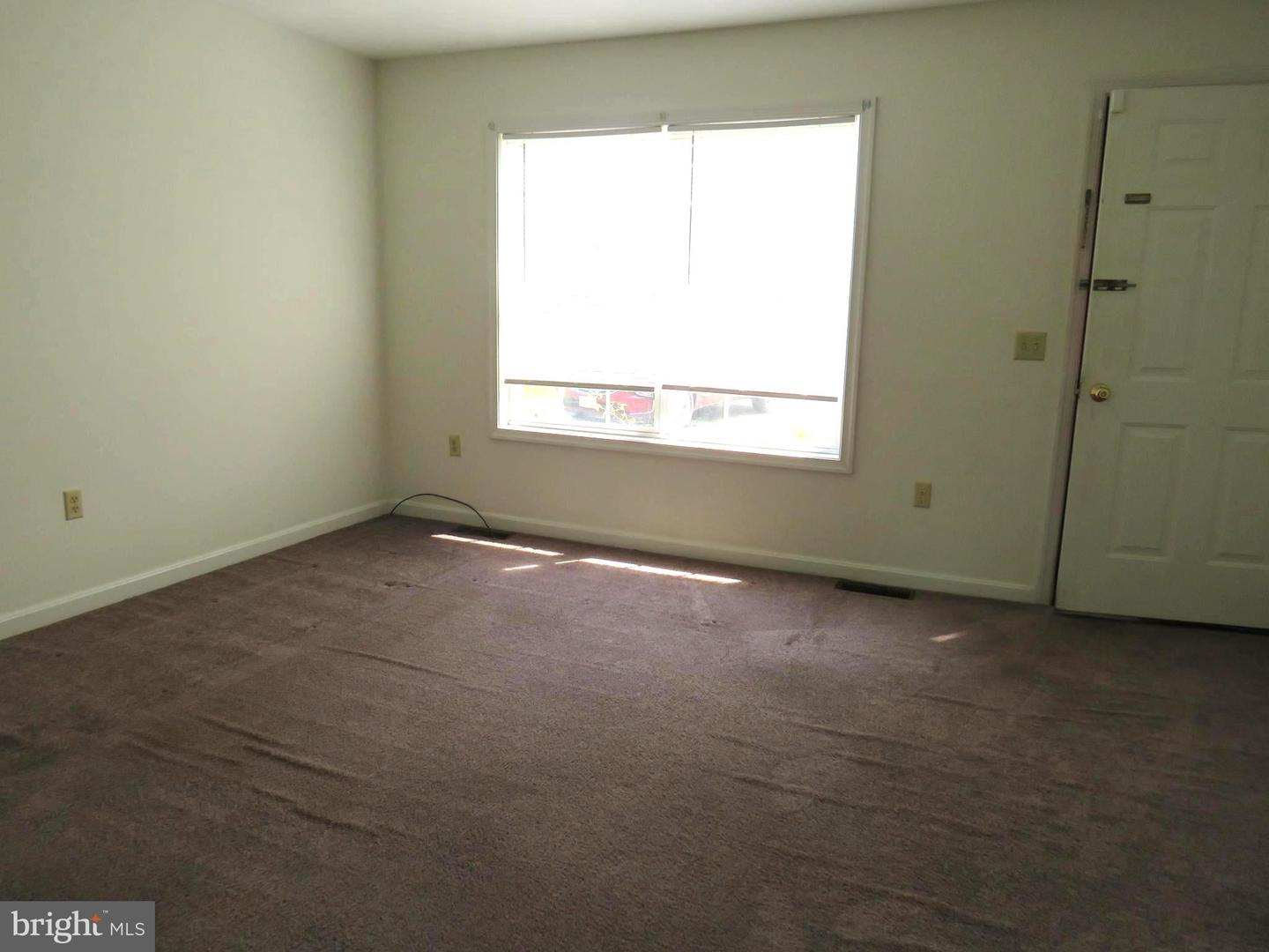 4287 Cullen Pkwy Property Photo 4