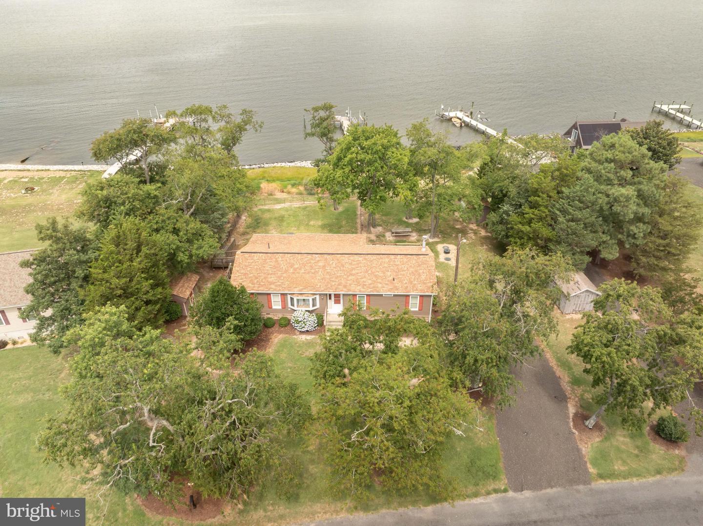 7940 Riverview Rd Property Photo 1