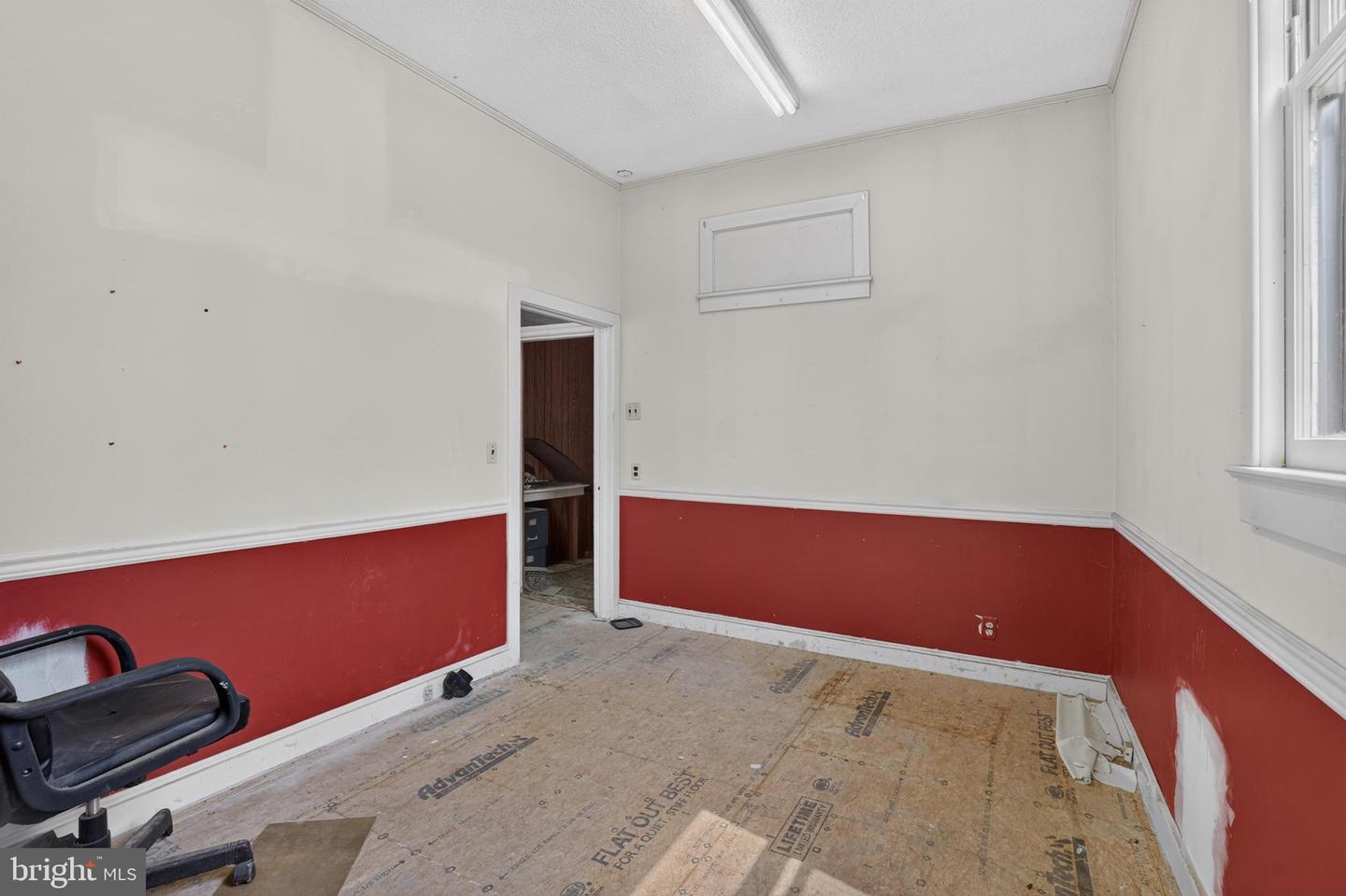 34082 Market St Property Photo 8