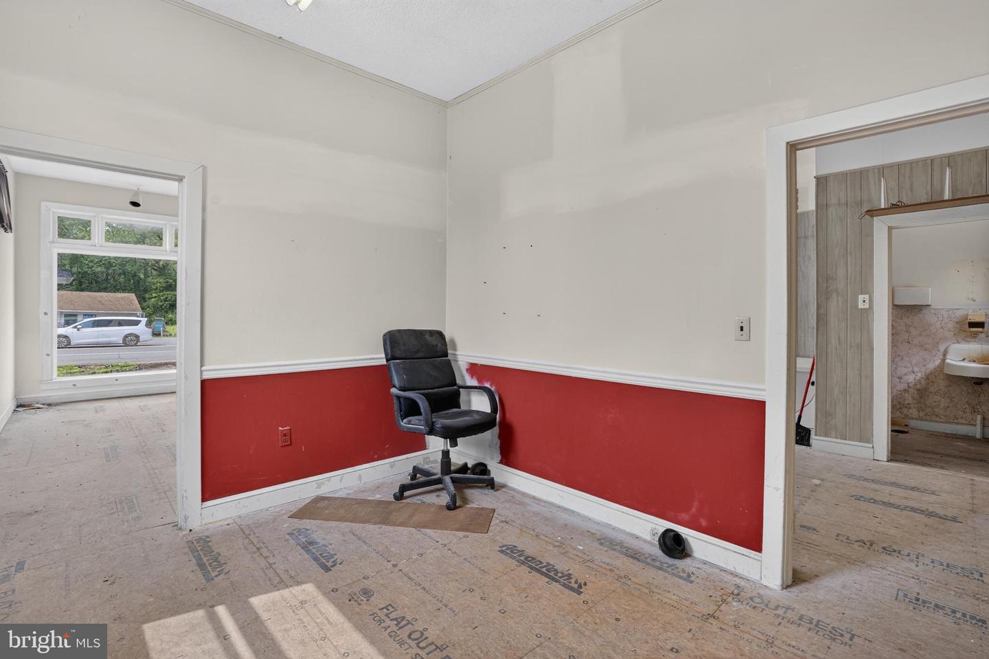 34082 Market St Property Photo 9