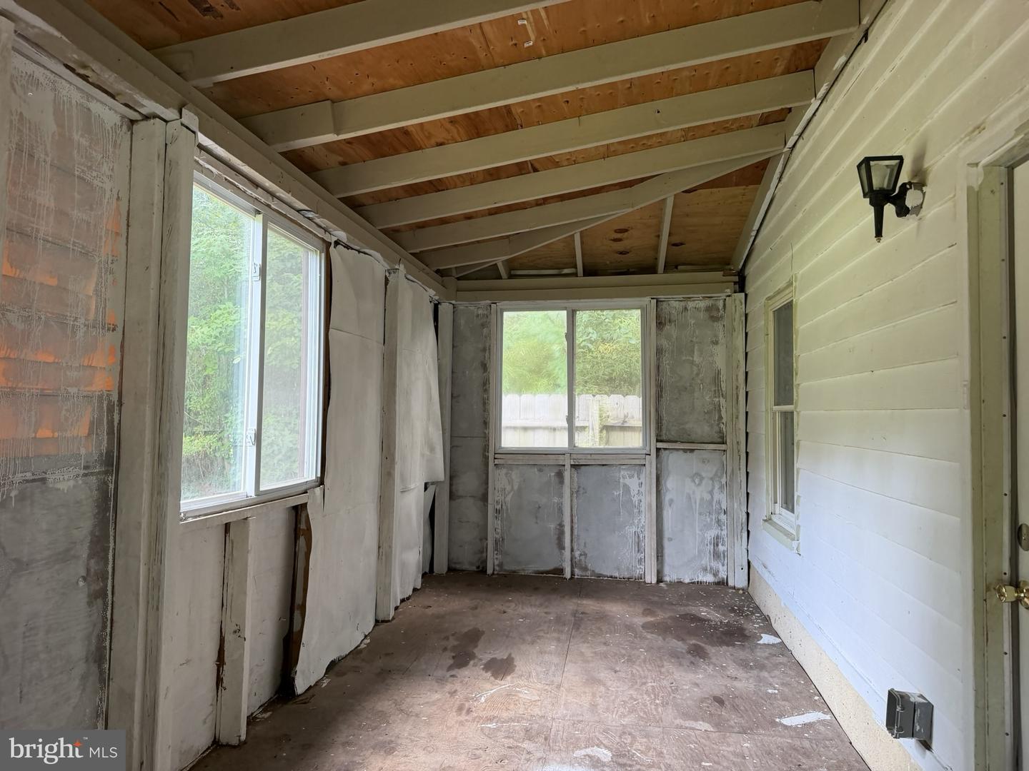 27834 Fairmount Property Photo 8