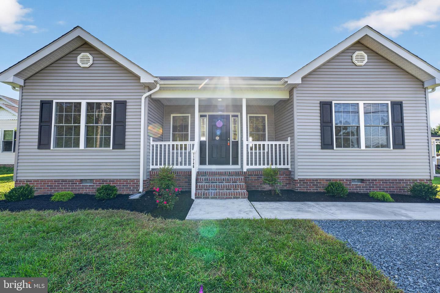11746 Crisfield Ln Property Photo 1