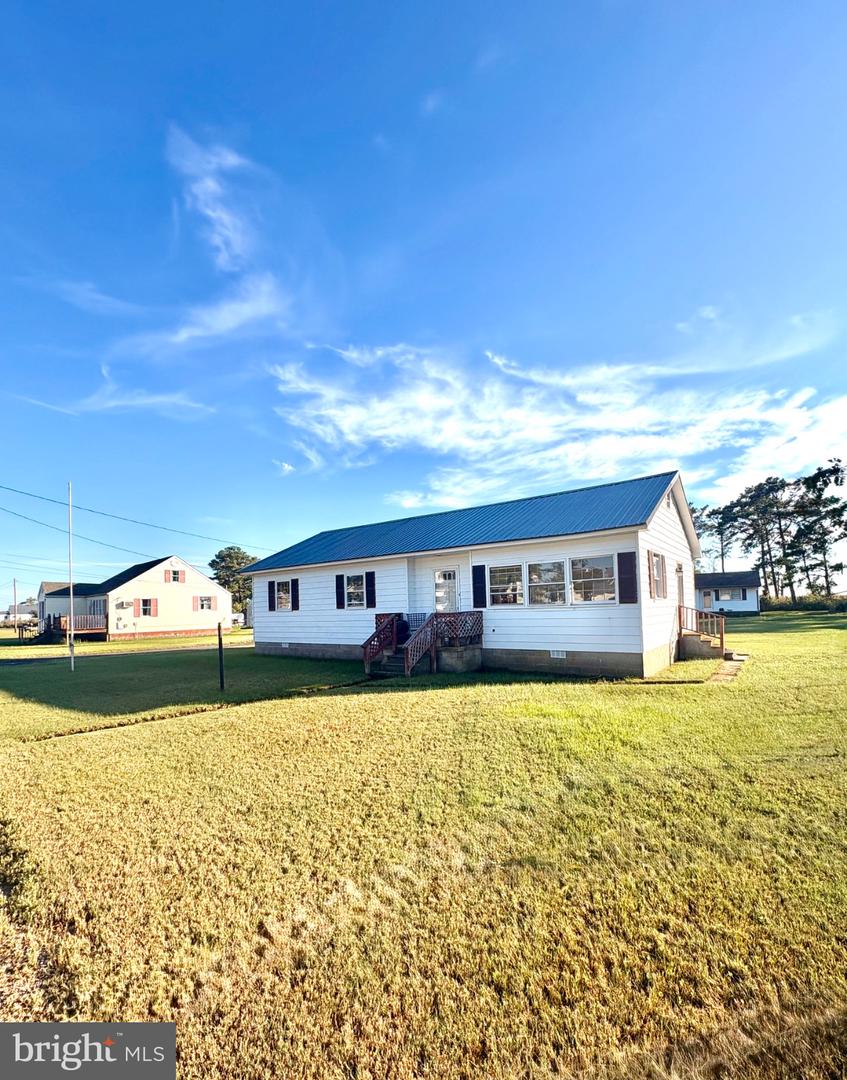 20905 Somers Rd Property Photo 1