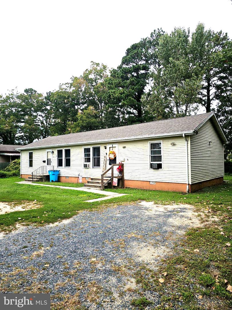 10 W Main St Property Photo 1