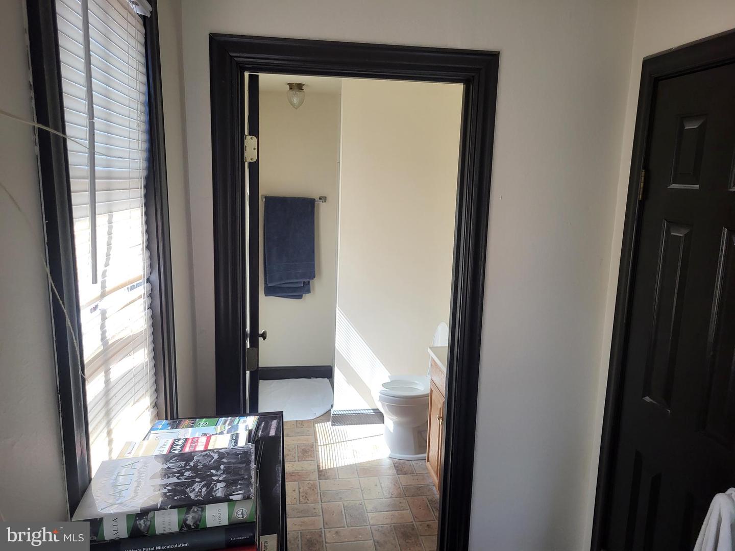 416 Goldsborough St Property Photo 5