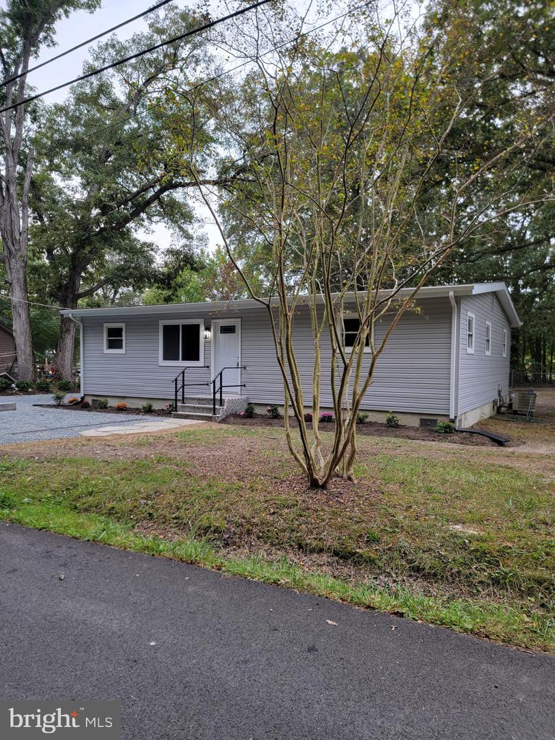 8898 New Rd Property Photo 11