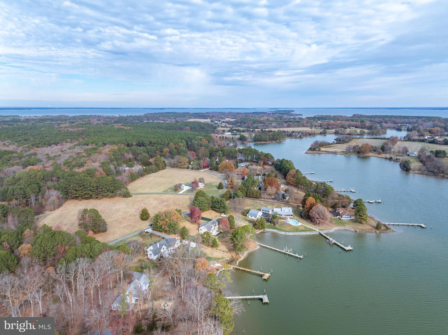 9175 Mallard Point Ct Property Photo 9