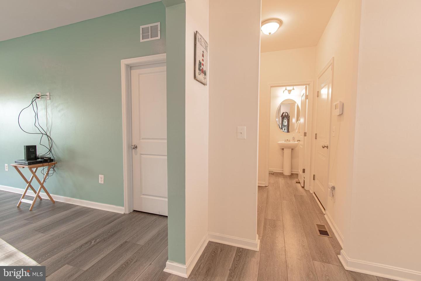 5582 Trafalgar Cir Property Photo 11